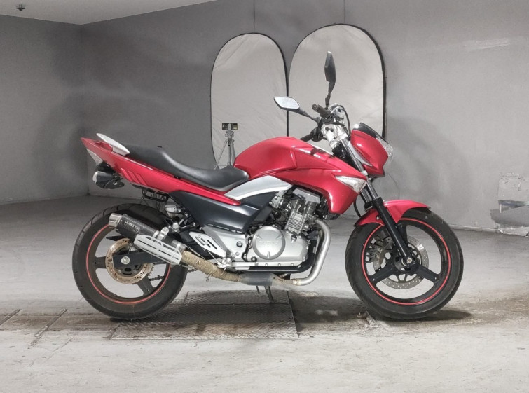 Мотоцикл Suzuki GSR250 з пробігом 25664 km