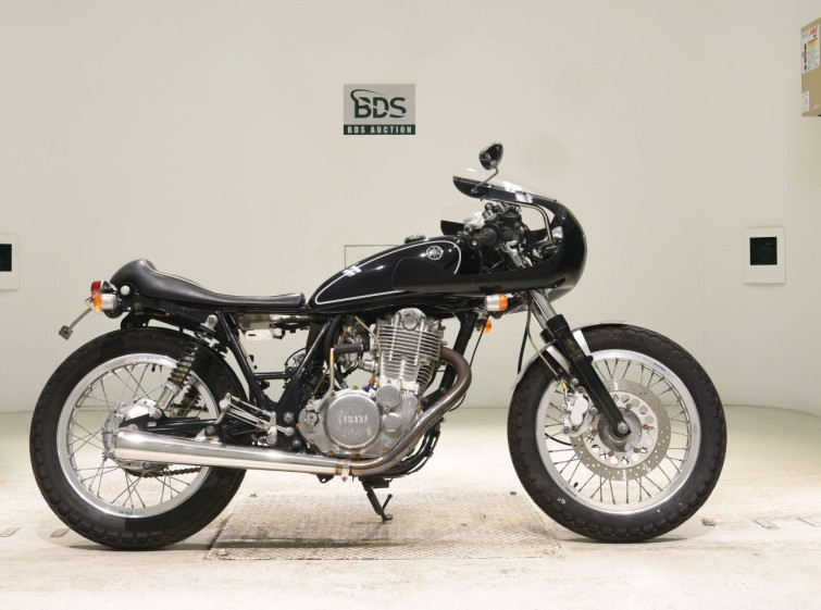 Мотоцикл Yamaha SR400 с пробегом 2070 km