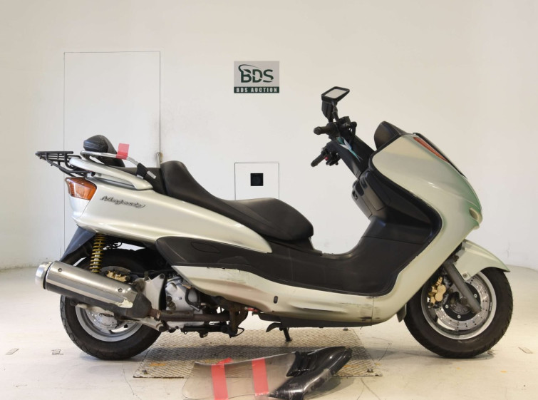 Мотоцикл Yamaha MAJESTY 250 с пробегом 68507 km