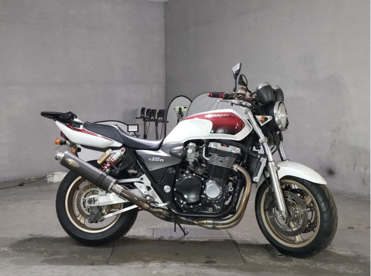 Мотоцикл Honda CB1300SF з пробігом 32006 km