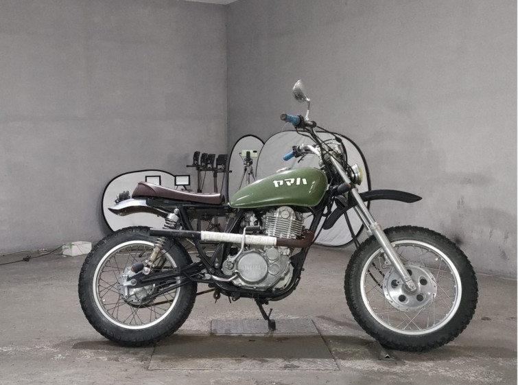 Мотоцикл Yamaha SR400 с пробегом 15461 km