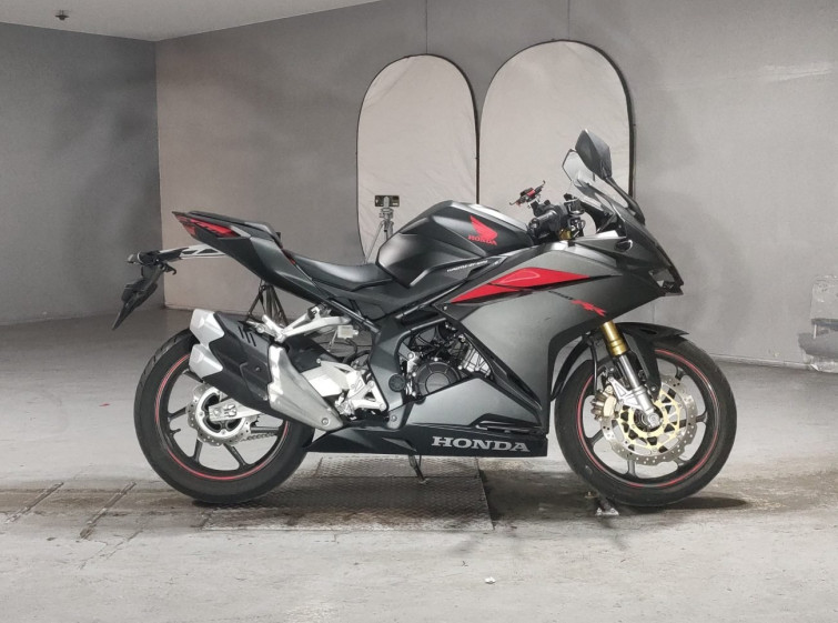 Мотоцикл Honda CBR250RR з пробігом 4428 km