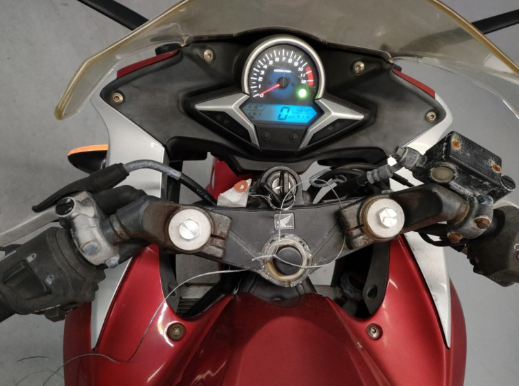Мотоцикл Honda CBR250R с пробегом 43848 km с пробегом 43848 km
