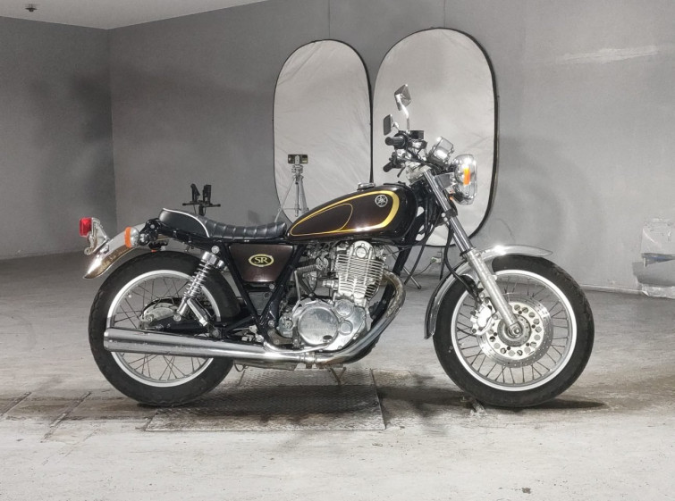 Мотоцикл Yamaha SR400 с пробегом 33660 km