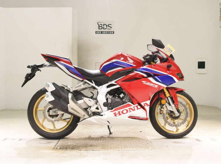 Мотоцикл Honda CBR250RR з пробігом 7235 km