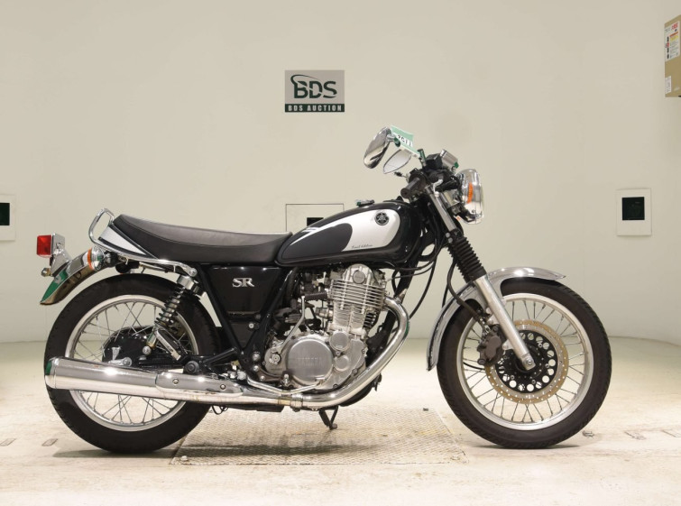 Мотоцикл Yamaha SR400 с пробегом 6402 km