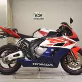 Мотоцикл Honda CBR1000RR з пробігом 68883 km
