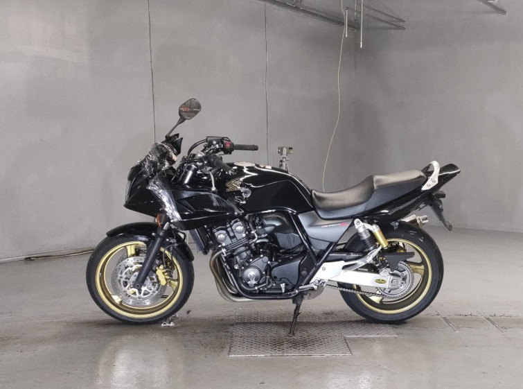 Мотоцикл Honda CB400SFVA з пробігом 47932 km з пробігом 47932 km