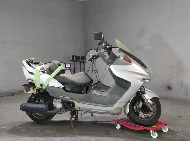 Мотоцикл Yamaha MAJESTY 250 с пробегом 98635 km
