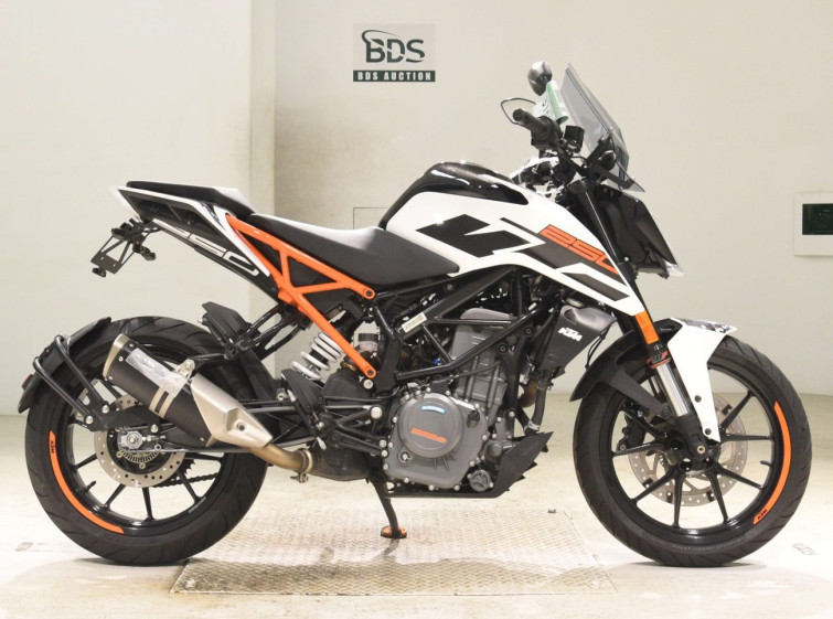 Мотоцикл KTM 250 DUKE з пробігом 15956 km