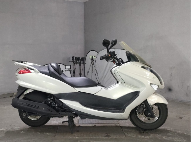 Мотоцикл Yamaha MAJESTY 250 с пробегом 18667 km