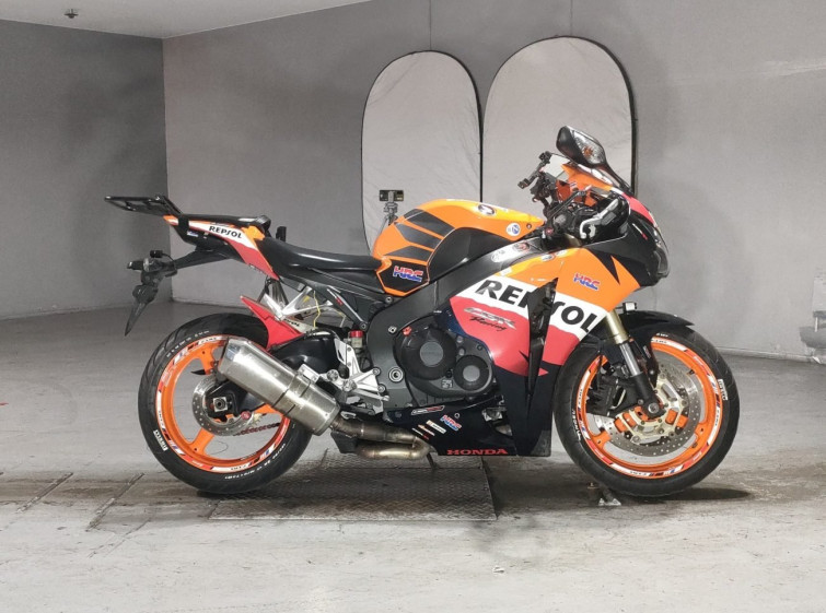 Мотоцикл Honda CBR1000RR з пробігом 41743 km