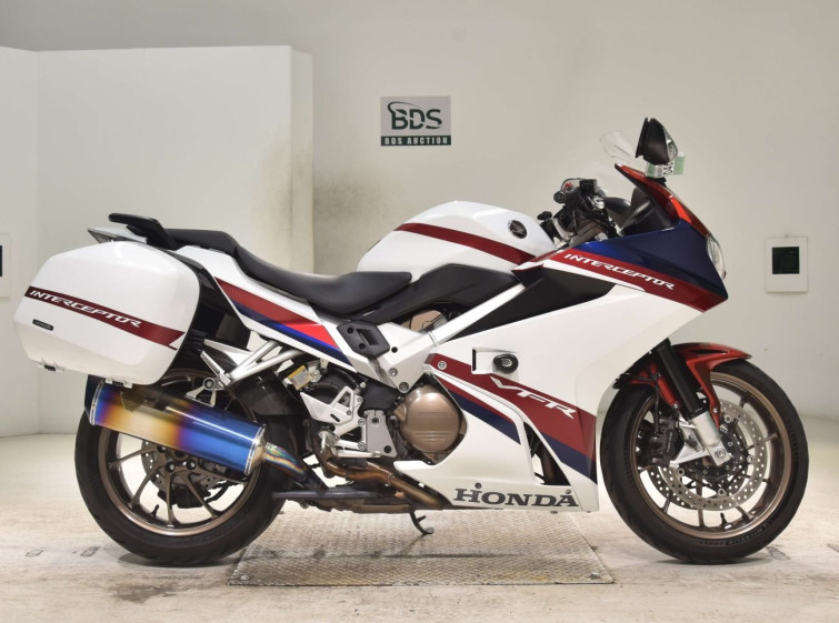 Мотоцикл Honda VFR800F с пробегом 31497 km
