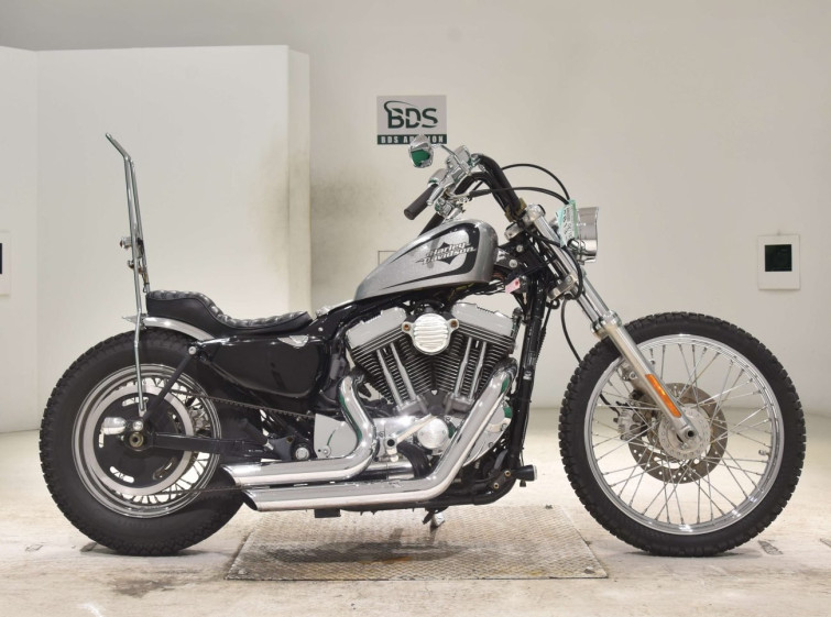 Мотоцикл HD SPORTSTER SEVENTY-TWO XL1200V с пробегом 14930 km