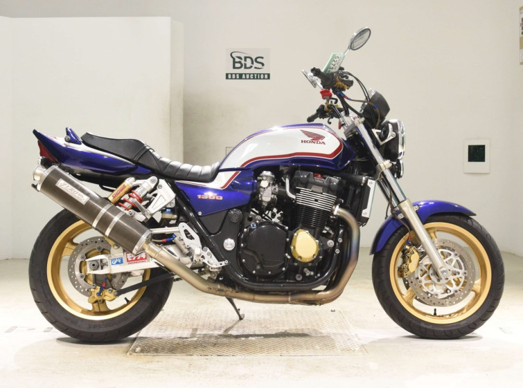 Мотоцикл Honda CB1300SF з пробігом 35333 km
