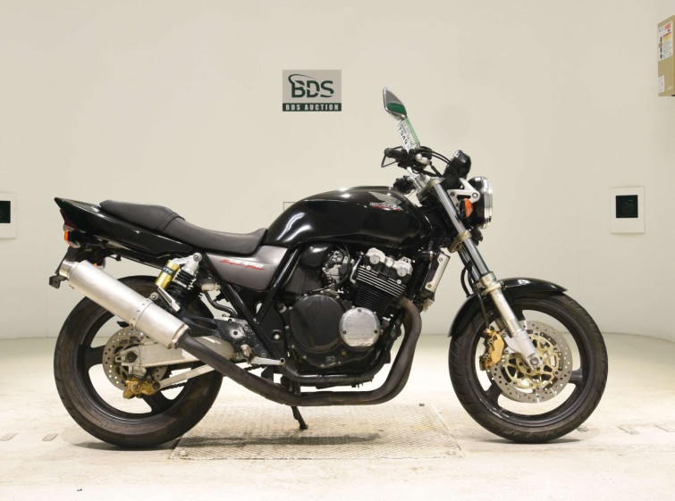 Мотоцикл Honda CB400SFV з пробігом 28917 km