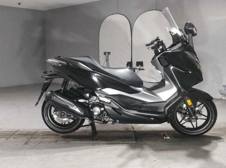 Мотоцикл Honda FORZA с пробегом 11995 km