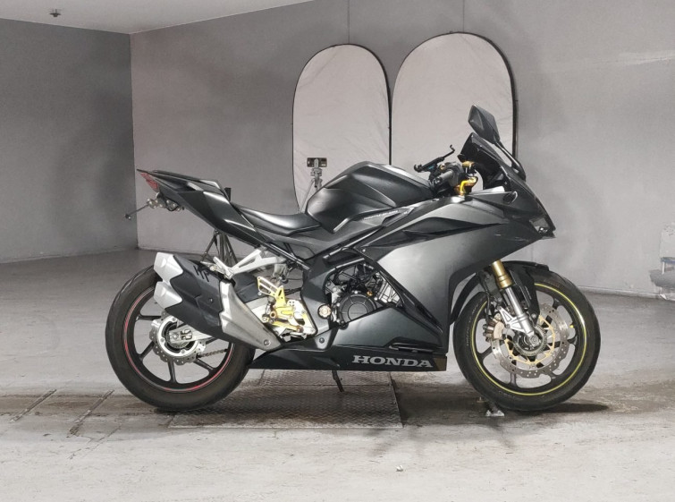Мотоцикл Honda CBR250RR з пробігом 46307 km