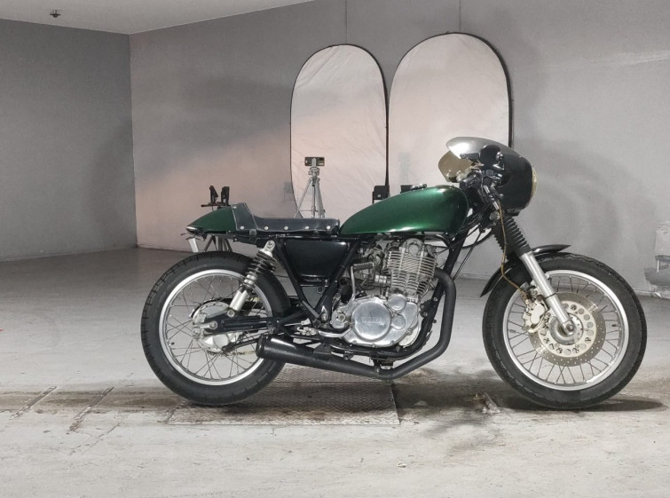 Мотоцикл Yamaha SR400