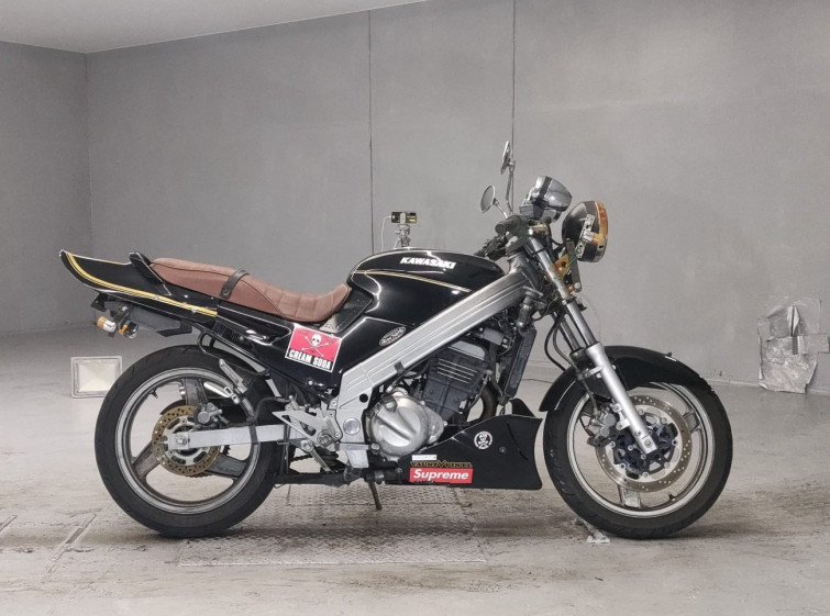 Мотоцикл Kawasaki ZZ-R250 с пробегом 1346 km с пробегом 1346 km