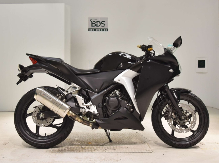 Мотоцикл Honda CBR250R з пробігом 28395 km