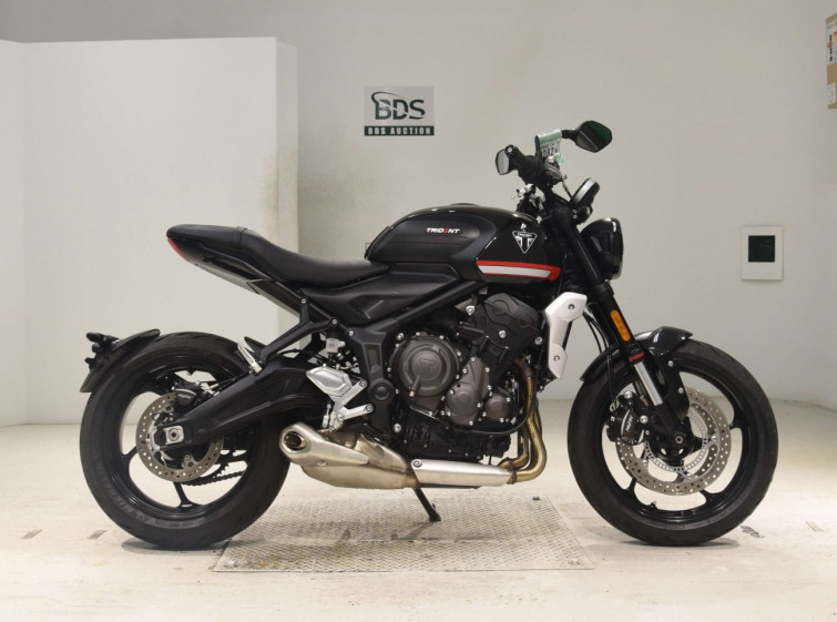 Мотоцикл Triumph TRIDENT660 з пробігом 1087 km