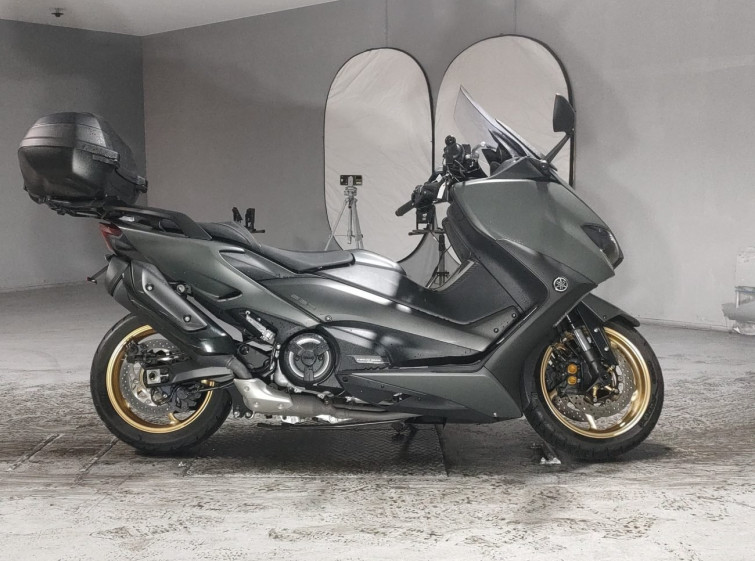 Мотоцикл Yamaha T-MAX560 с пробегом 15033 km