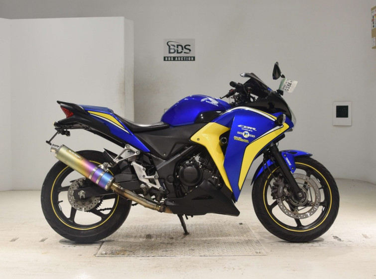 Мотоцикл Honda CBR250R з пробігом 35691 km