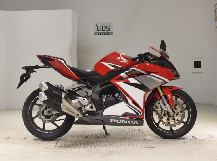 Мотоцикл Honda CBR250RR з пробігом 30785 km