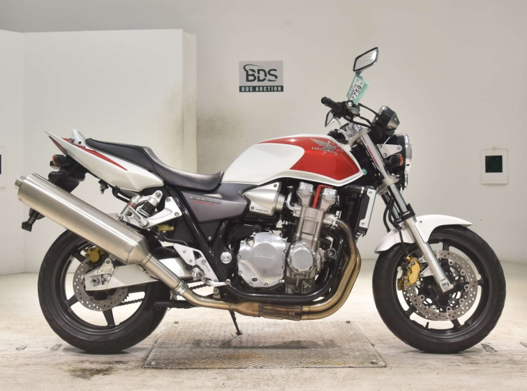 Мотоцикл Honda CB1300SF с пробегом 20263 km