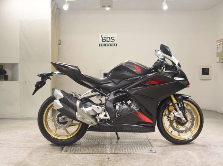 Мотоцикл Honda CBR250RR з пробігом 11404 km
