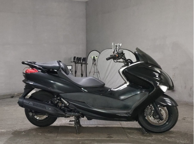 Мотоцикл Yamaha MAJESTY 250