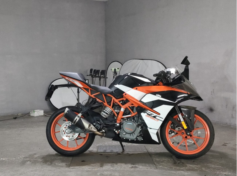 Мотоцикл KTM RC 390 с пробегом 6041 km
