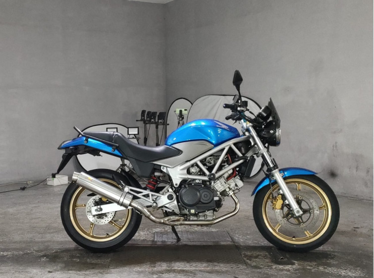 Мотоцикл Honda VTR250 з пробігом 37975 km