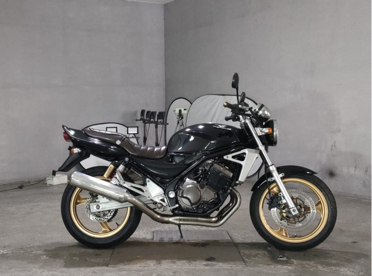 Мотоцикл Kawasaki CB1300SF BOLDOR з пробігом 13338 km