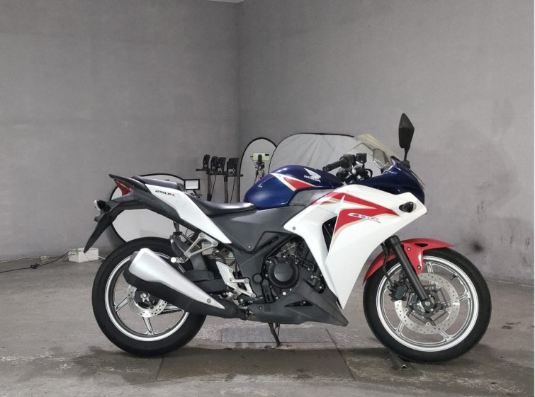 Мотоцикл Honda CBR250R з пробігом 24587 km