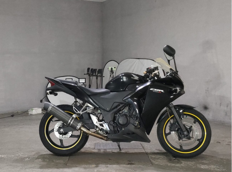 Мотоцикл Honda CBR250R з пробігом 48683 km