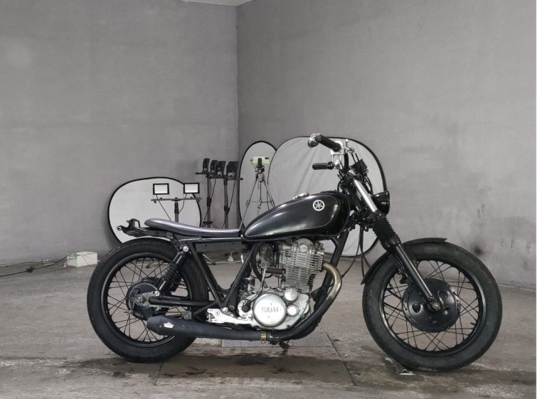 Мотоцикл Yamaha SR400 з пробігом 1358 km