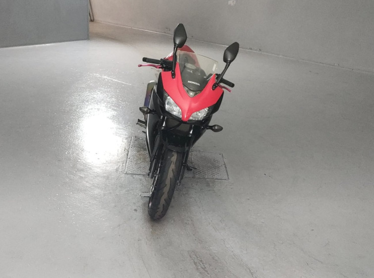 Мотоцикл Honda CBR400R з пробігом 32677 km з пробігом 32677 km