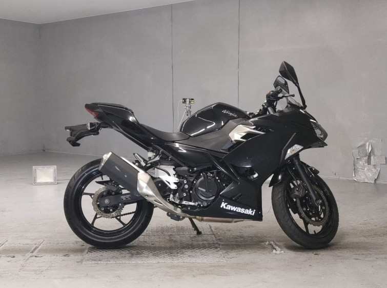 Мотоцикл Kawasaki NINJA250 з пробігом 39304 km з пробігом 39304 km