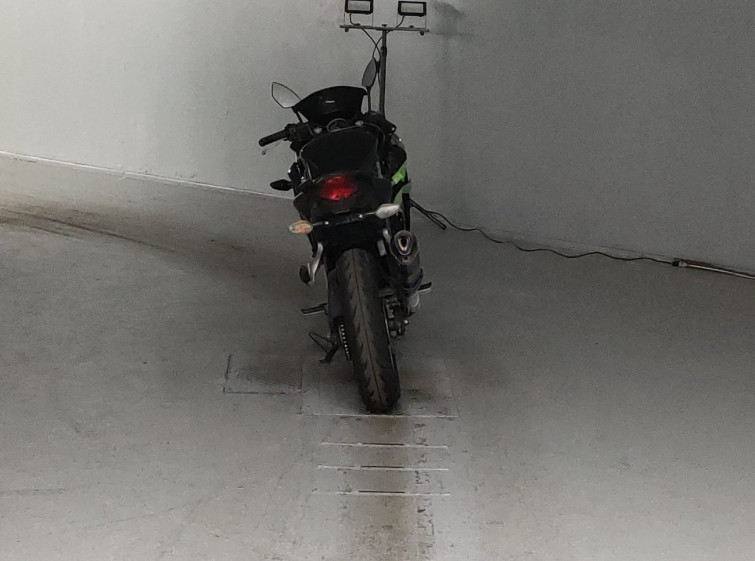 Мотоцикл Honda CBR250R с пробегом 32057 km с пробегом 32057 km