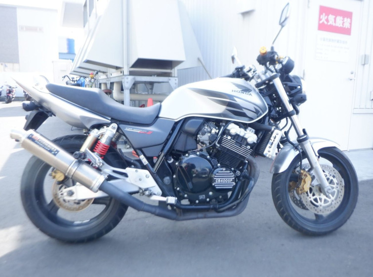 Мотоцикл Honda CB400SFV с пробегом 16050 km