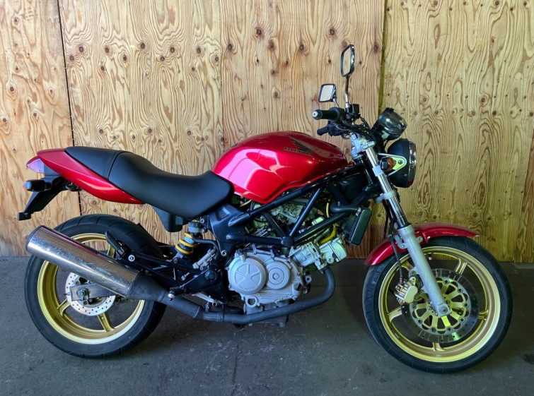 Мотоцикл Honda VTR250 з пробігом 29183 km