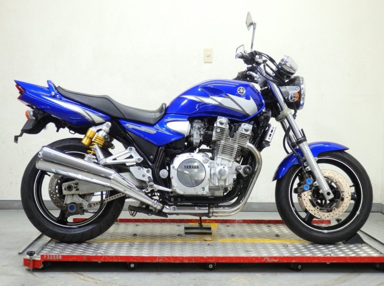 Мотоцикл Yamaha XJR1300 с пробегом 24401 km