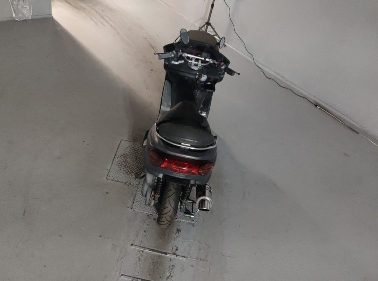 Мотоцикл Yamaha MAJESTY 250C с пробегом 43328 km с пробегом 43328 km