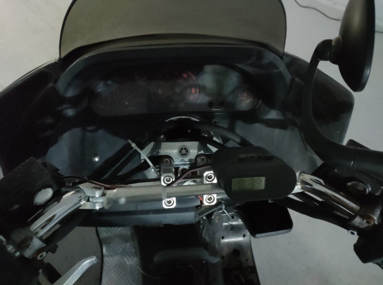 Мотоцикл Yamaha MAJESTY 250C с пробегом 43328 km с пробегом 43328 km