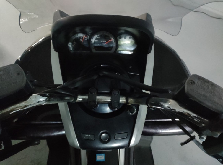 Мотоцикл Yamaha MAJESTY 250 с пробегом 76347 km с пробегом 76347 km