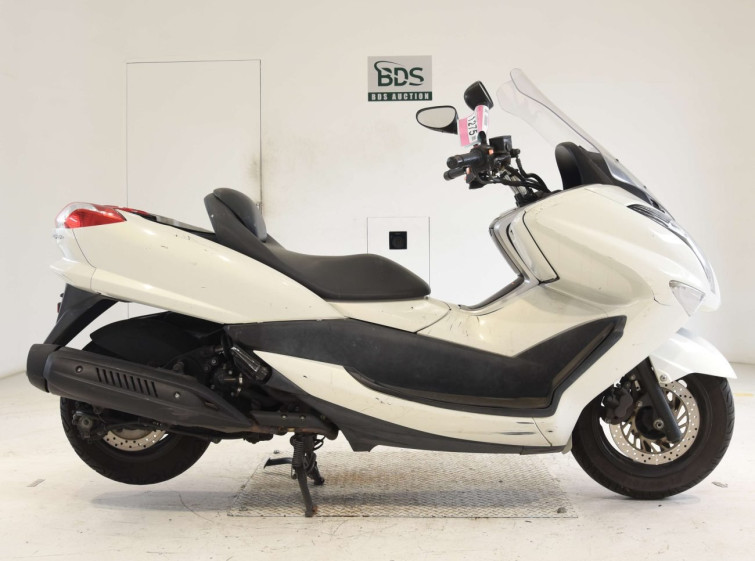 Мотоцикл Yamaha MAJESTY 250 с пробегом 63374 km