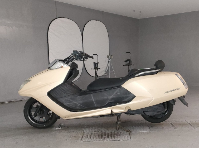 Мотоцикл Yamaha MAXAM250 с пробегом 32318 km с пробегом 32318 km