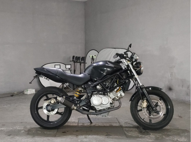 Мотоцикл Honda VTR250 з пробігом 31051 km